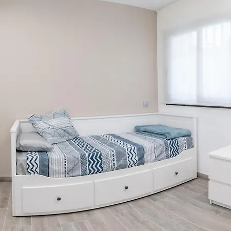 Seahomes Vacations - Cala Banys Seafront & Pkg Appartement Lloret de Mar