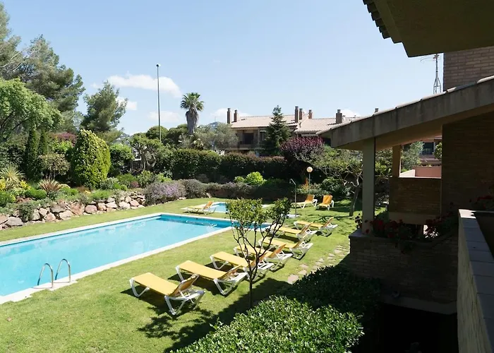 Seahomes Vacations - Cala Banys Seafront & Pkg Lloret de Mar
