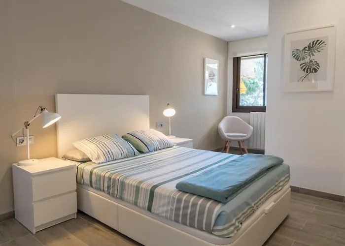Seahomes Vacations - Cala Banys Seafront & Pkg *