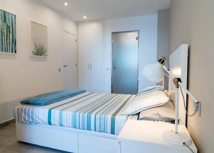 Seahomes Vacations - Cala Banys Seafront & Pkg * Lloret de Mar