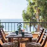 Seahomes Vacations - Cala Banys Seafront & Pkg * Lloret de Mar