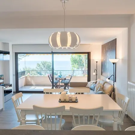 Seahomes Vacations - Cala Banys Seafront & Pkg * Льорет-де-Мар