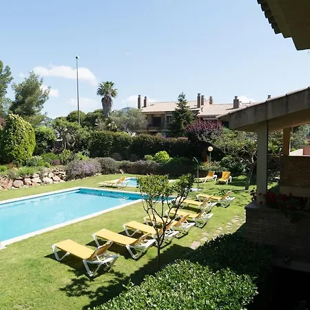 Seahomes Vacations - Cala Banys Seafront & Pkg Lloret de Mar